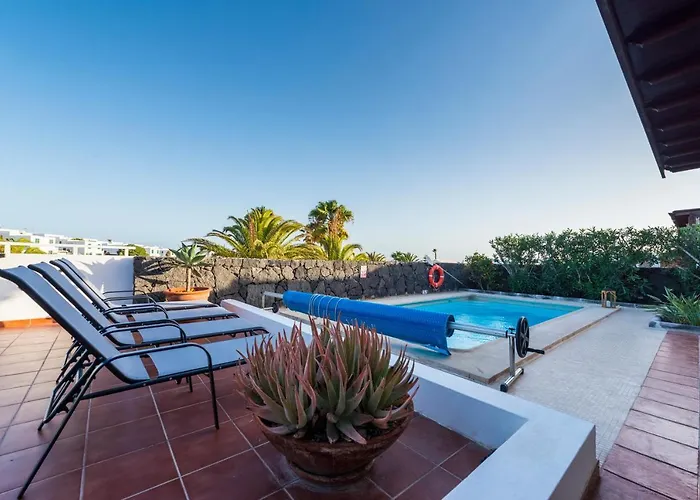 Pola Marinas Villa *