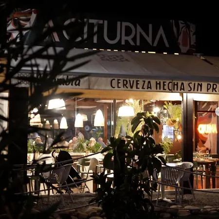 Pola Marinas Playa B Βίλα