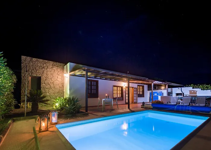 فيلة Pola Marinas