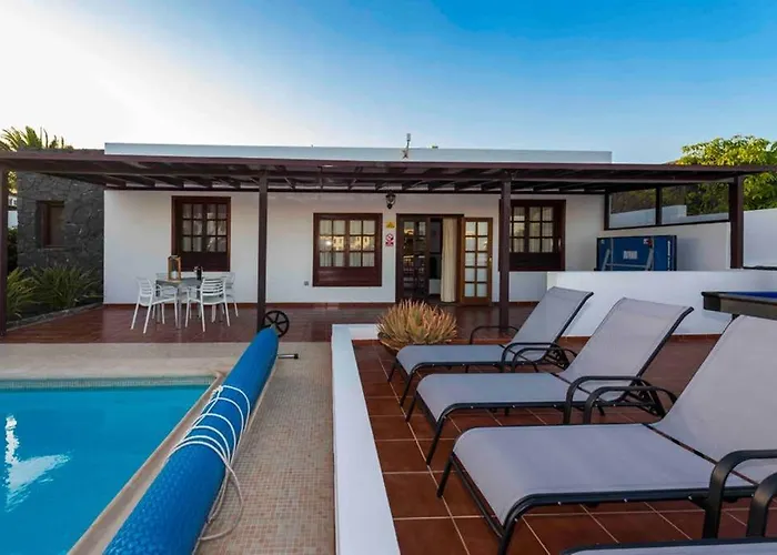 Pola Marinas Villa *