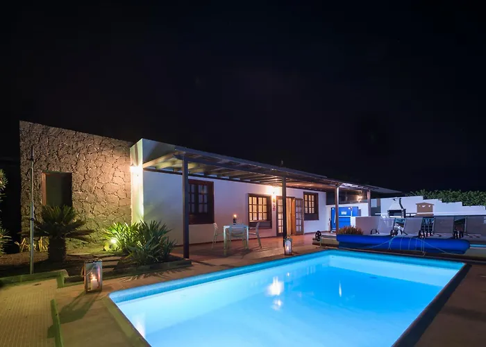 Pola Marinas Βίλα *